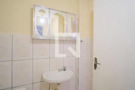 Banheiro de casa para alugar com 1 quarto, 70m² em Vila Santa Isabel, São Paulo