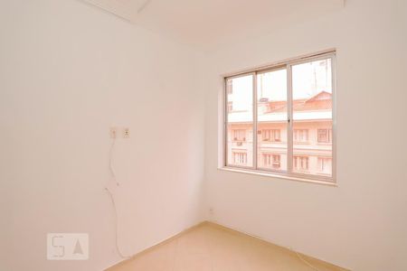 Quarto 1 de apartamento para alugar com 1 quarto, 42m² em Copacabana, Rio de Janeiro