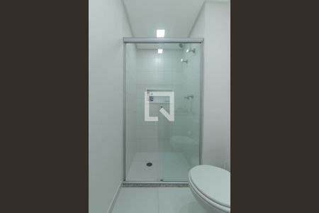 Banheiro Social de apartamento à venda com 2 quartos, 61m² em Vila Isa, São Paulo