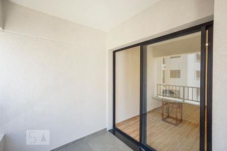 Apartamento à venda com 49m², 1 quarto e sem vaga Apartamento à venda com 49m², 1 quarto e sem vagaVaranda