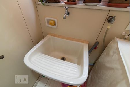 Apartamento à venda com 74m², 1 quarto e 1 vagaÁrea de Serviço