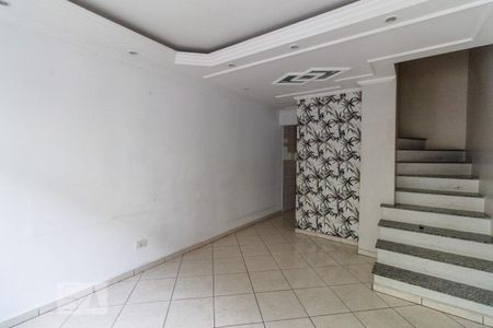 Sala de casa de condomínio para alugar com 2 quartos, 80m² em Vila Bancária, São Paulo