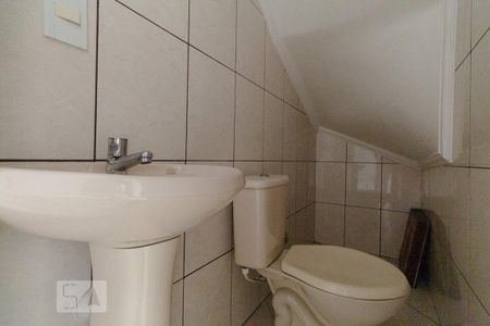 Lavabo de casa de condomínio para alugar com 2 quartos, 80m² em Vila Bancária, São Paulo
