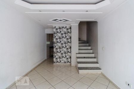 Sala de casa de condomínio para alugar com 2 quartos, 80m² em Vila Bancária, São Paulo