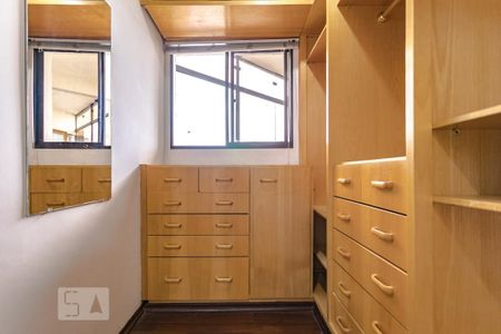 Apartamento para alugar com 135m², 3 quartos e 2 vagasQuarto 1 - Suíte - Closet