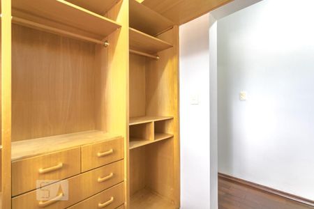 Apartamento para alugar com 135m², 3 quartos e 2 vagasQuarto 1 - Suíte - Closet