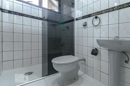 Apartamento para alugar com 135m², 3 quartos e 2 vagasQuarto 1 - Suíte - Banheiro 