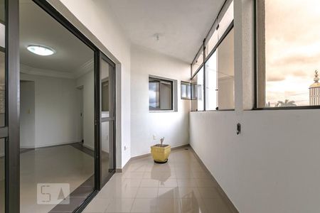 Apartamento para alugar com 135m², 3 quartos e 2 vagasSacada
