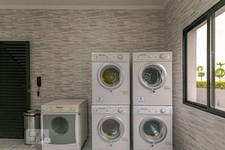 Apartamento para alugar com 135m², 3 quartos e 2 vagasÁrea Comum - Lavanderia 