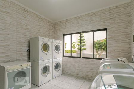 Apartamento para alugar com 135m², 3 quartos e 2 vagasÁrea Comum - Lavanderia 