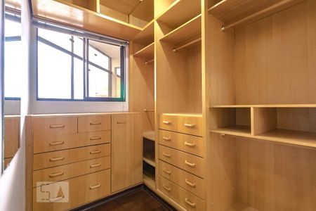 Apartamento para alugar com 135m², 3 quartos e 2 vagasQuarto 1 - Suíte - Closet