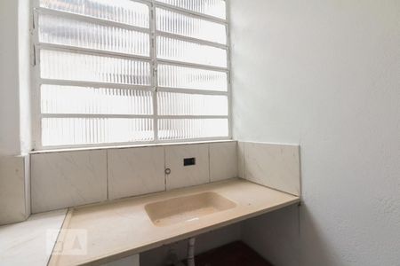 Sala e Cozinha  de casa para alugar com 1 quarto, 60m² em Vila Santa Isabel, São Paulo