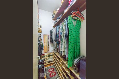 Apartamento à venda com 250m², 3 quartos e 1 vagaCloset