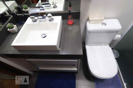 Casa à venda com 163m², 2 quartos e 2 vagasBanheiro da Suíte 2