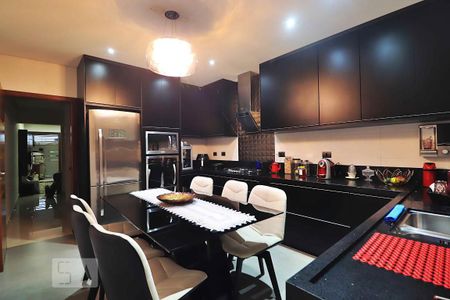 Casa à venda com 163m², 2 quartos e 2 vagasCozinha