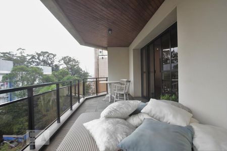 Varanda de apartamento à venda com 3 quartos, 264m² em Real Parque, São Paulo