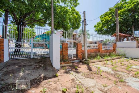 Casa à venda com 34m², 2 quartos e 2 vagas Casa à venda com 34m², 2 quartos e 2 vagasFachada da casa
