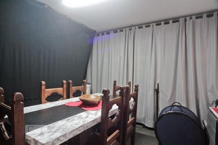 Casa à venda com 400m², 2 quartos e 2 vagas Casa à venda com 400m², 2 quartos e 2 vagasEdícula