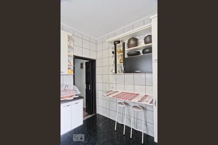 Casa à venda com 400m², 2 quartos e 2 vagas Casa à venda com 400m², 2 quartos e 2 vagasCozinha