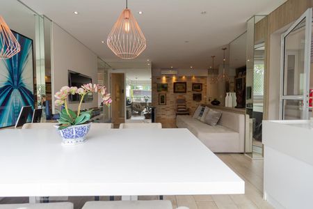 Sala de apartamento à venda com 2 quartos, 73m² em Caxingui, São Paulo