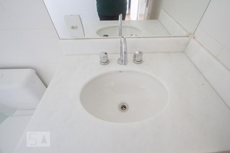 Apartamento à venda com 143m², 3 quartos e 2 vagasDetalhe Banheiro Suíte 2