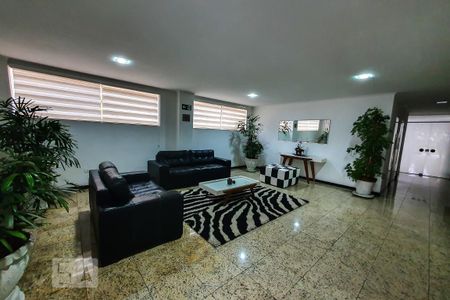 Apartamento à venda com 72m², 2 quartos e 1 vagaHall