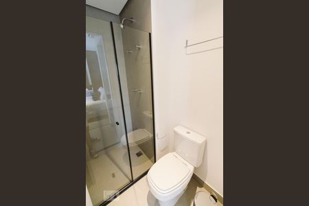 Banheiro de kitnet/studio para alugar com 1 quarto, 78m² em Perdizes, São Paulo