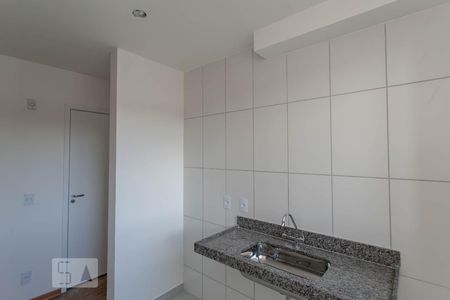 Cozinha e Área de Serviço de apartamento para alugar com 2 quartos, 46m² em Piratininga (venda Nova), Belo Horizonte