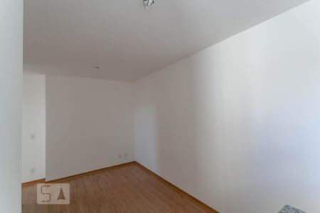 Sala de apartamento para alugar com 2 quartos, 46m² em Piratininga (venda Nova), Belo Horizonte