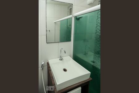 Apartamento para alugar com 55m², 2 quartos e 1 vaga Apartamento para alugar com 55m², 2 quartos e 1 vagaBanheiro