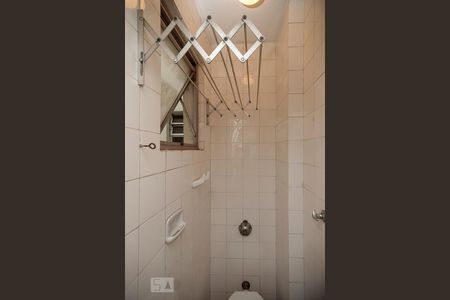 Apartamento para alugar com 55m², 2 quartos e 1 vaga Apartamento para alugar com 55m², 2 quartos e 1 vagaBanheiro de Serviço