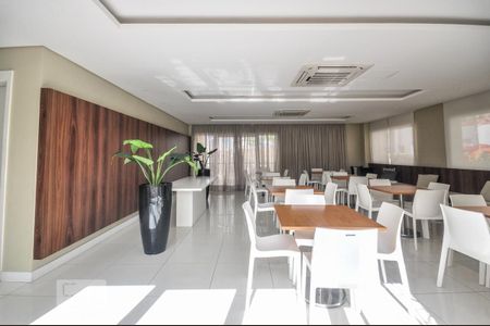Apartamento para alugar com 55m², 2 quartos e 1 vaga Apartamento para alugar com 55m², 2 quartos e 1 vagaÁrea comum - Salão de festas