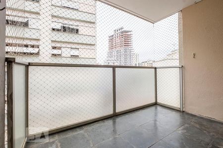 Sala - varanda de apartamento para alugar com 2 quartos, 100m² em Sumarezinho, São Paulo