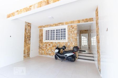 Garagem de casa à venda com 3 quartos, 240m² em Jardim Belém, São Paulo