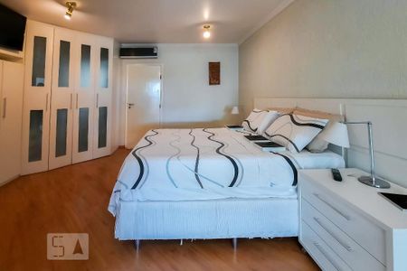 Casa à venda com 250m², 2 quartos e 4 vagas Casa à venda com 250m², 2 quartos e 4 vagasSuíte 2