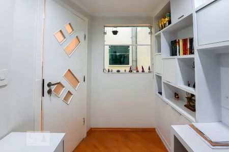 Casa à venda com 250m², 2 quartos e 4 vagas Casa à venda com 250m², 2 quartos e 4 vagasEscritório