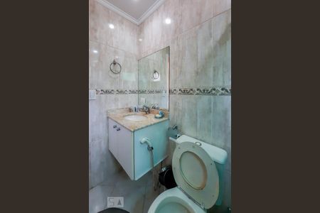 Casa à venda com 250m², 2 quartos e 4 vagas Casa à venda com 250m², 2 quartos e 4 vagasBanheiro da Suíte 1