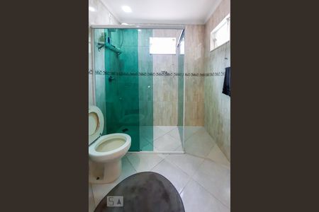 Casa à venda com 250m², 2 quartos e 4 vagas Casa à venda com 250m², 2 quartos e 4 vagasBanheiro da Suíte 1