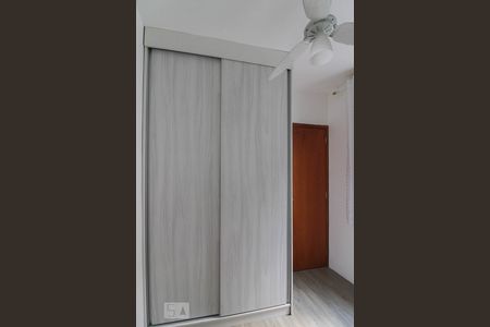 Casa de condomínio à venda com 60m², 2 quartos e 1 vagaQuarto 2