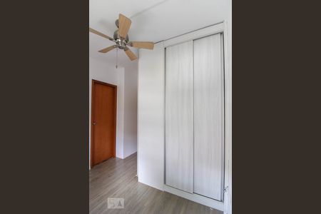 Casa de condomínio à venda com 60m², 2 quartos e 1 vagaSuíte 