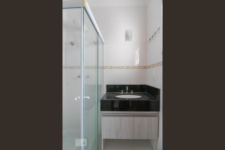 Casa de condomínio à venda com 60m², 2 quartos e 1 vagaBanheiro