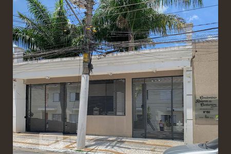 Casa de condomínio à venda com 60m², 2 quartos e 1 vagaFachada