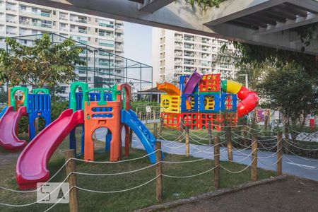 Apartamento à venda com 187m², 4 quartos e 2 vagasÁrea Comum - Playground