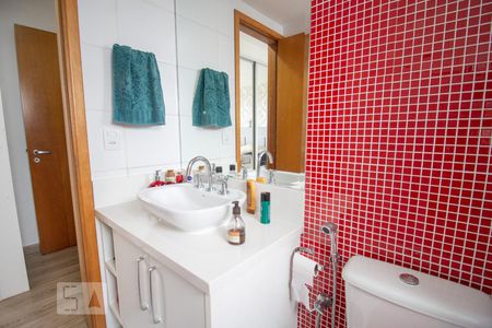 Apartamento à venda com 187m², 4 quartos e 2 vagasBanheiro da Suíte