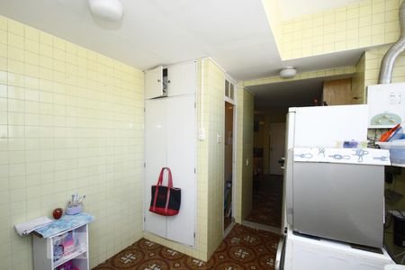 Apartamento à venda com 368m², 4 quartos e sem vagaÁrea de Serviço
