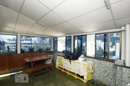 Apartamento à venda com 368m², 4 quartos e sem vagaCobertura