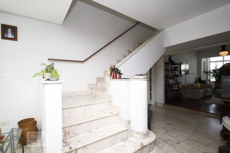 Escada de apartamento à venda com 4 quartos, 368m² em Laranjeiras, Rio de Janeiro