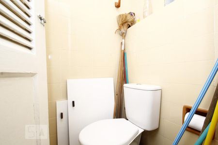 Apartamento à venda com 368m², 4 quartos e sem vagaBanheiro de Serviço