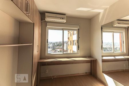 Quarto de apartamento à venda com 1 quarto, 60m² em Azenha, Porto Alegre