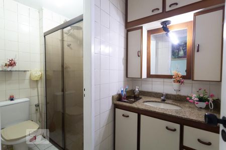 Banheiro de apartamento à venda com 3 quartos, 70m² em Penha de França, São Paulo